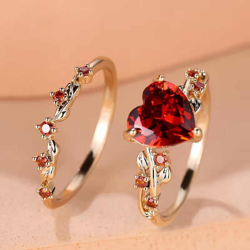 Redvine Heart Accent Ring Set | Gold